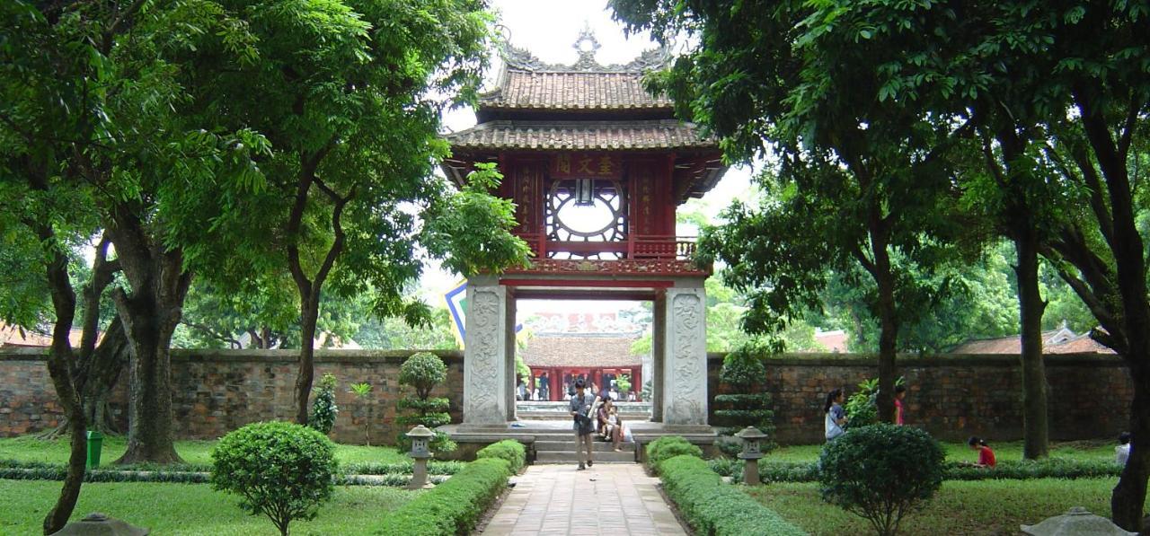 Hanoi Holiday Hotel Экстерьер фото